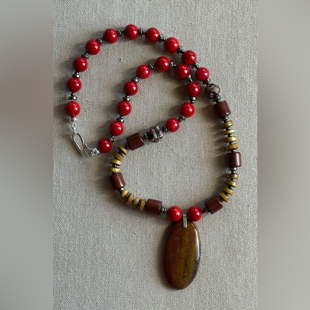 24 inch Coral and Wood bead necklace NWOT